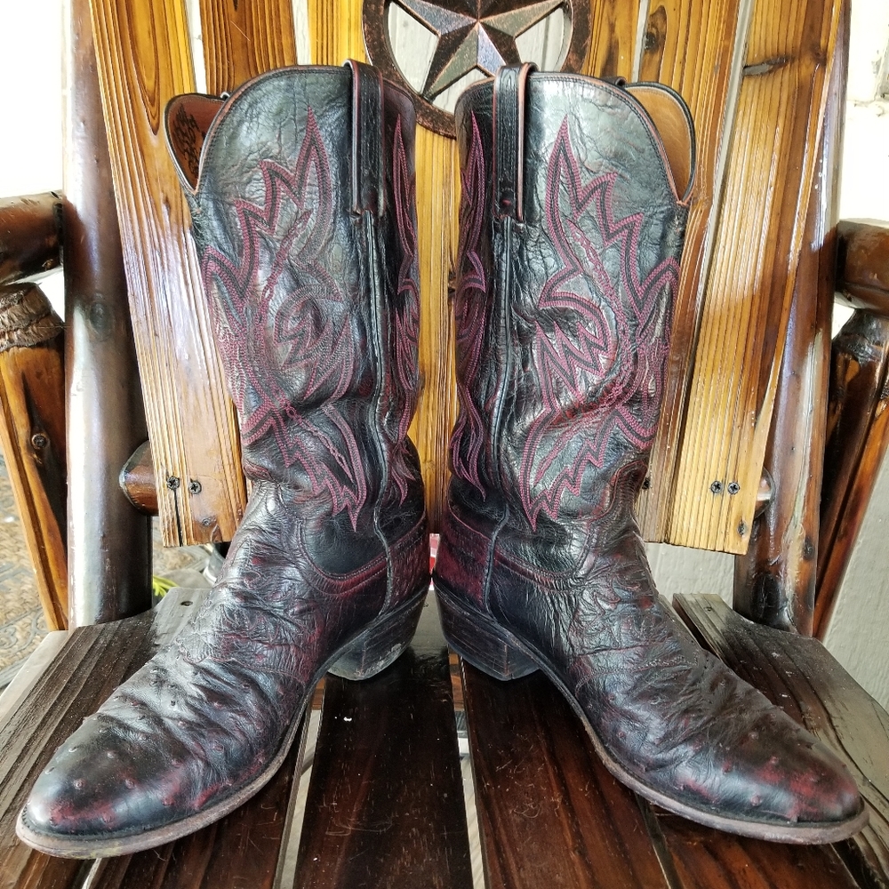 Lucchese ostrich black Cherry